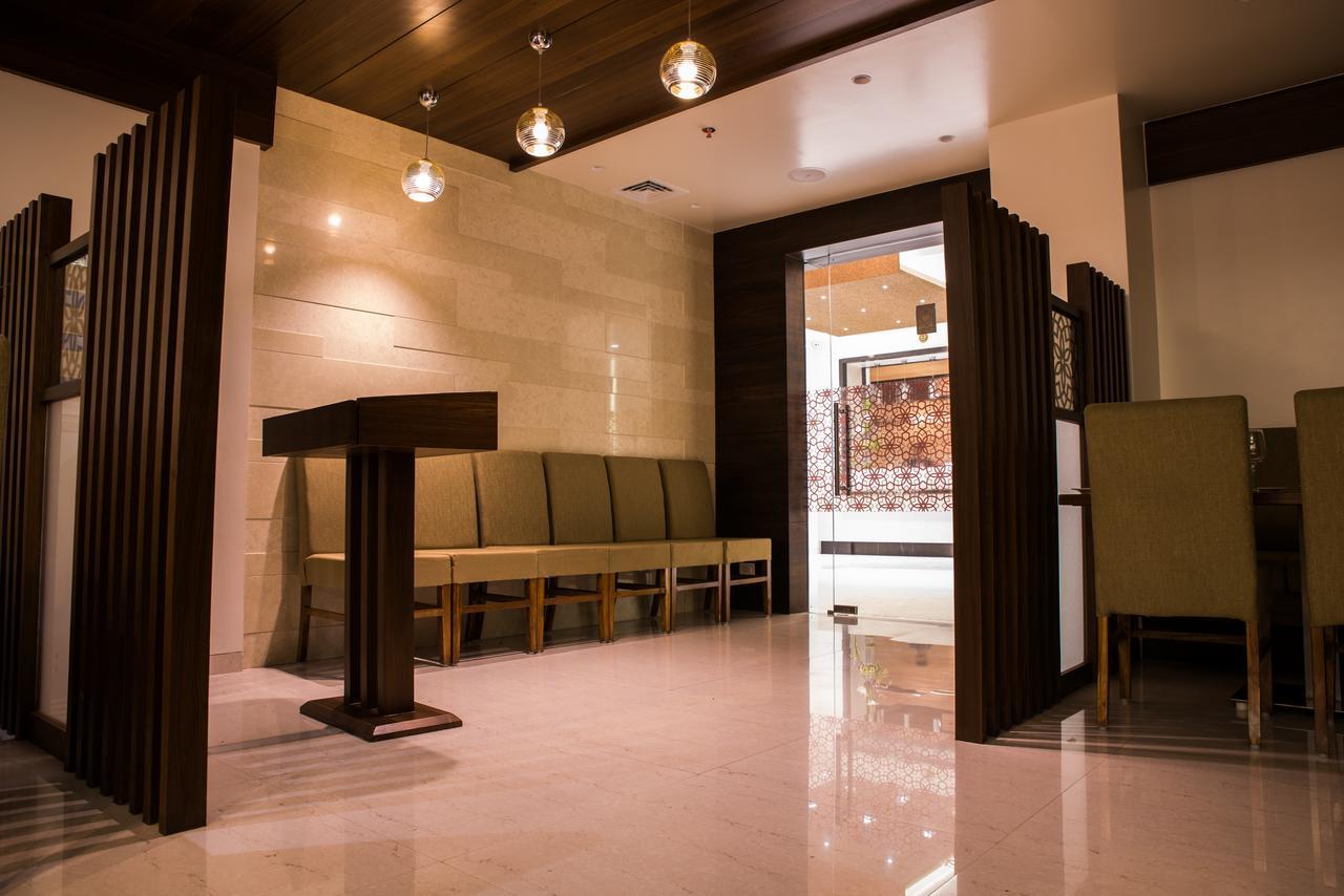Hotel Grand Rio Nashik Bagian luar foto