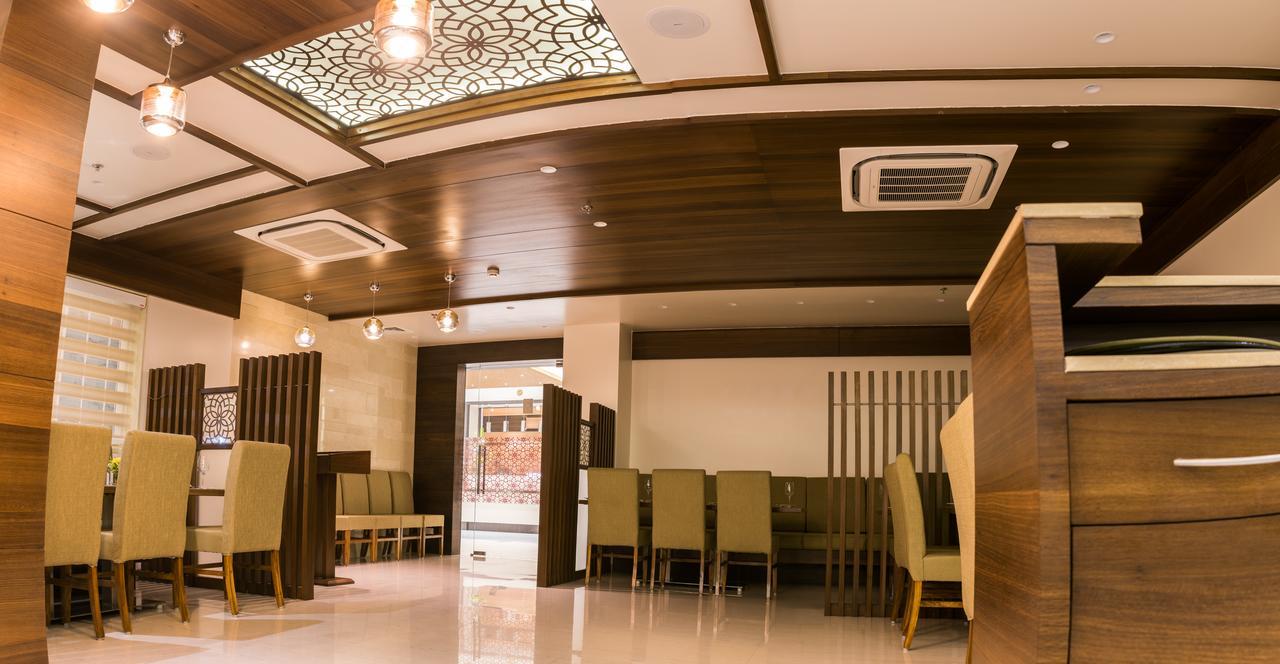 Hotel Grand Rio Nashik Bagian luar foto